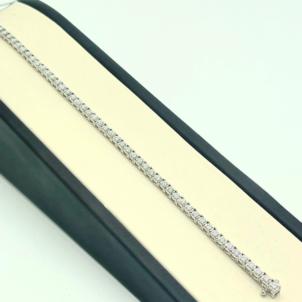 Timeless Tennis Diamond Bracelet In 18k white gold